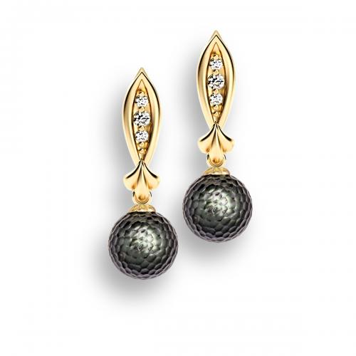 NFC jewelry for Iphone 7 and newer call Momento Pearl